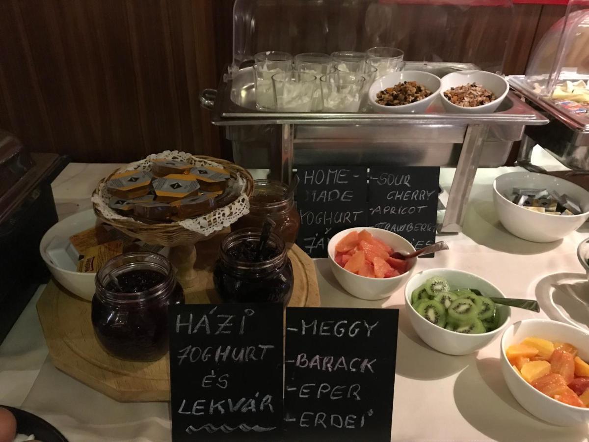 Szonyi Garden Hotel Pest Budapest Eksteriør bilde