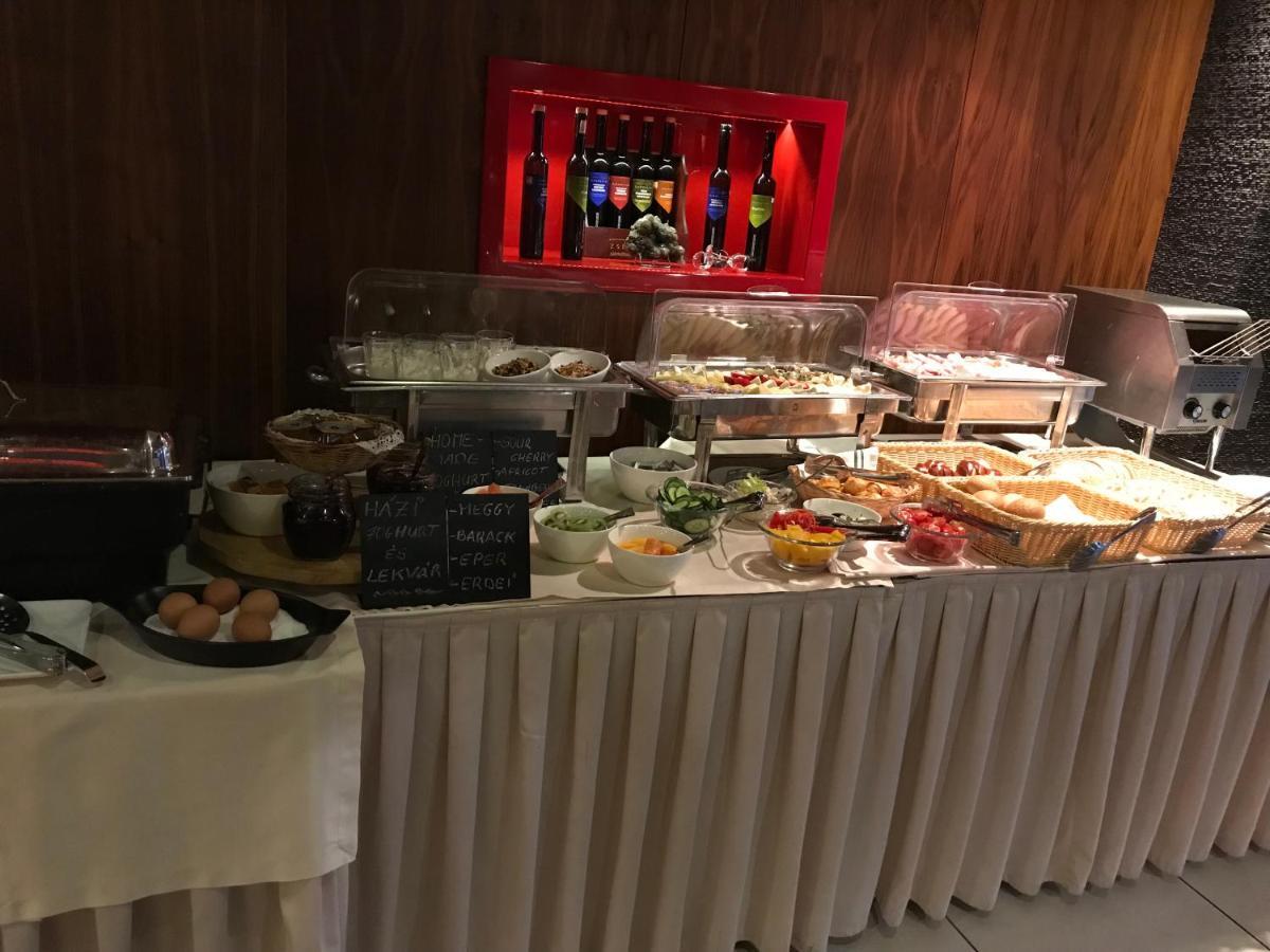 Szonyi Garden Hotel Pest Budapest Eksteriør bilde